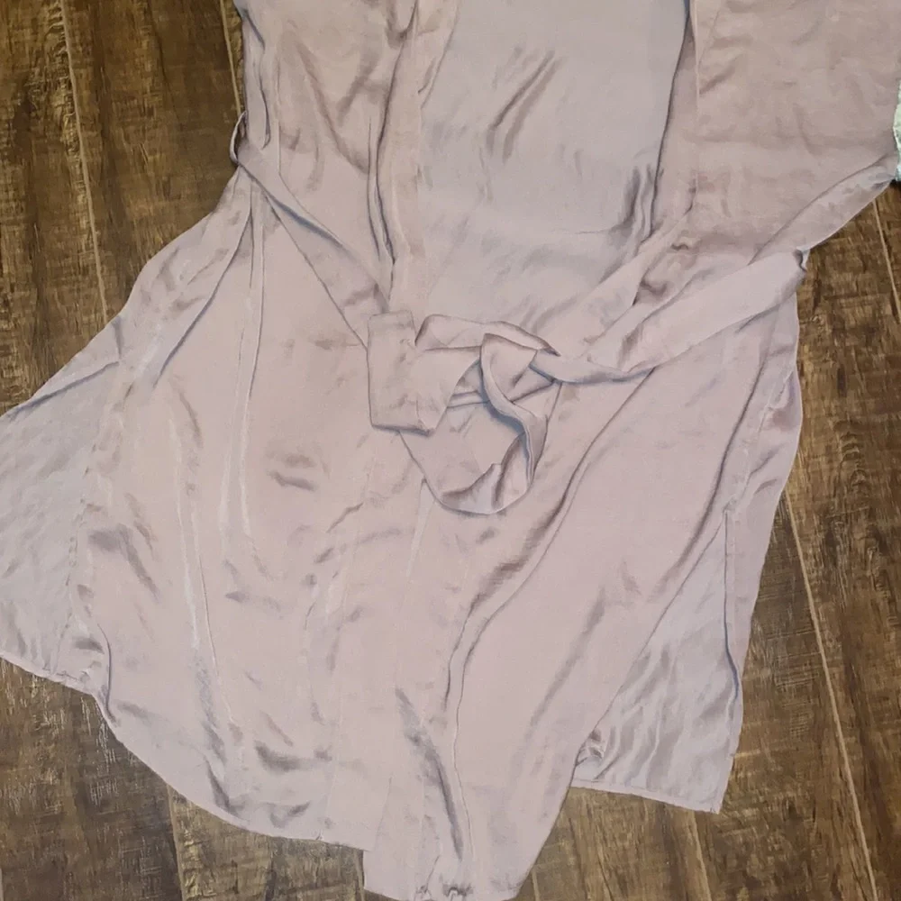 Mauve Sequinned Robe - Picture 4 of 7